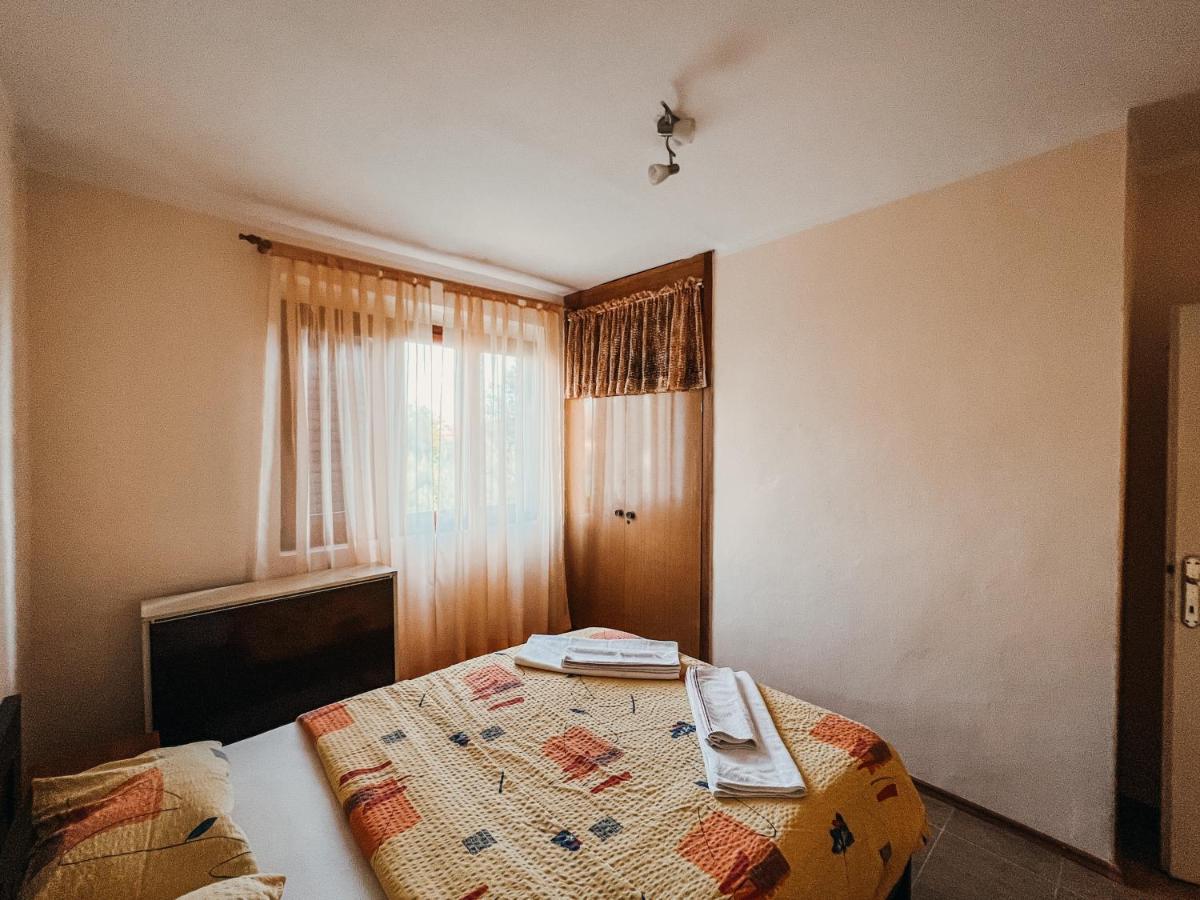 Vladivostok Apartments Tivat Ngoại thất bức ảnh