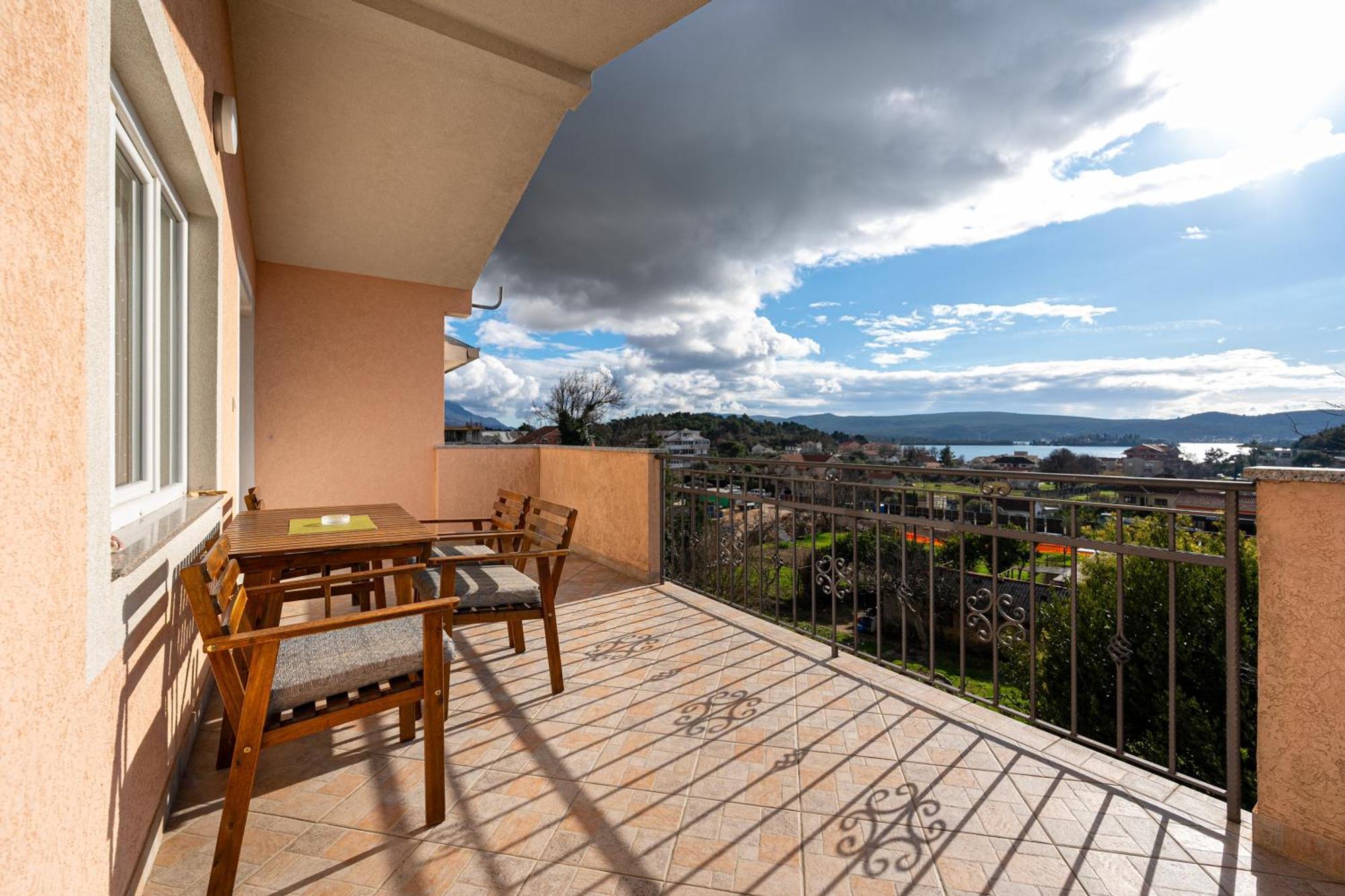Vladivostok Apartments Tivat Ngoại thất bức ảnh